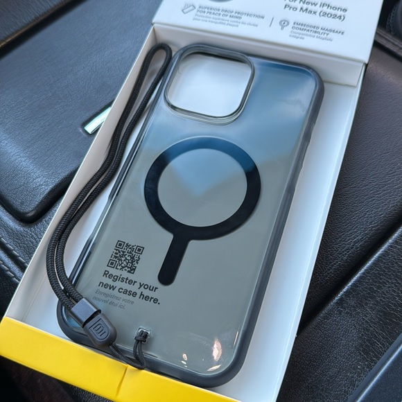 NIB - Body Guardz iPhone 16 Pro Max Case - Picture 4 of 5